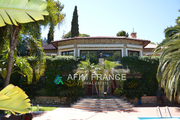 Maison à ROQUEBRUNE-CAP-MARTIN