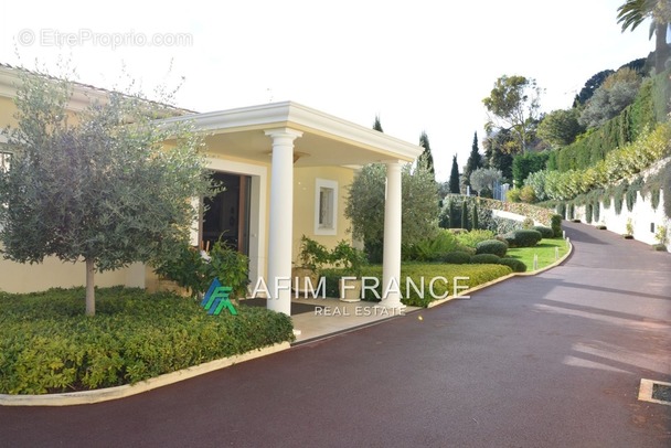 Maison à ROQUEBRUNE-CAP-MARTIN