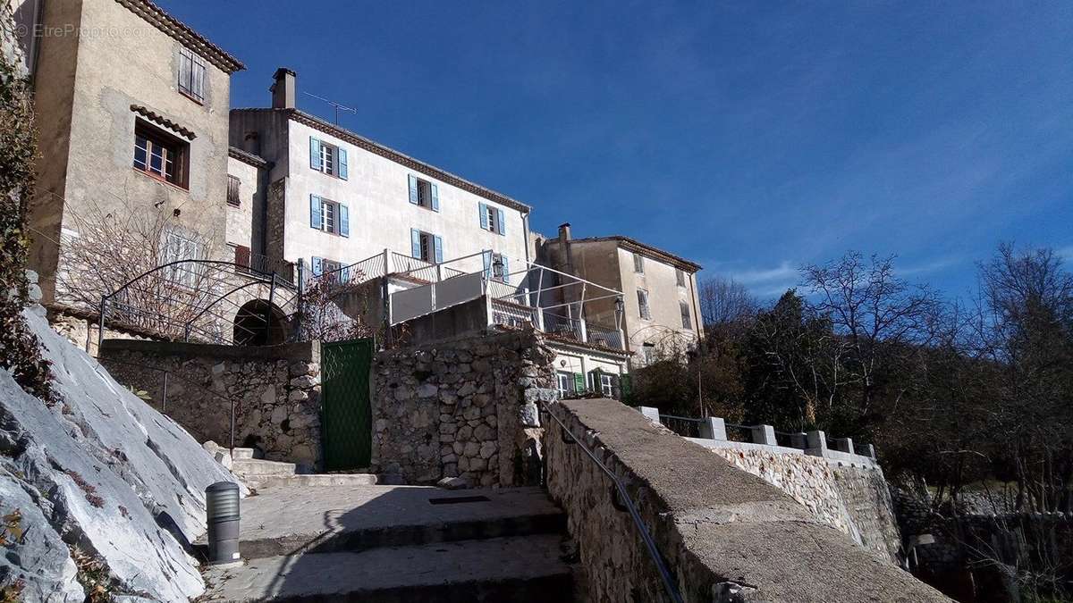 Maison à COURSEGOULES