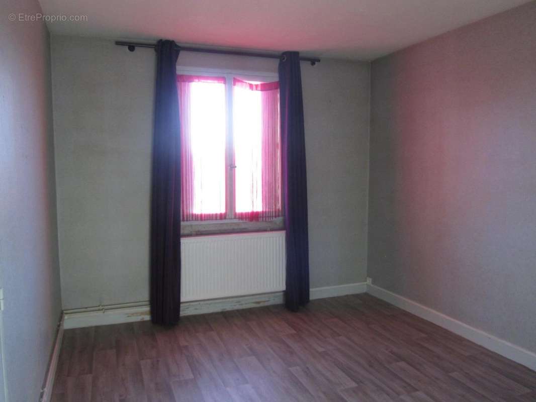 Appartement à COSNE-COURS-SUR-LOIRE