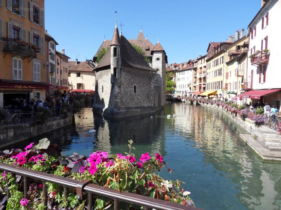 Commerce à ANNECY