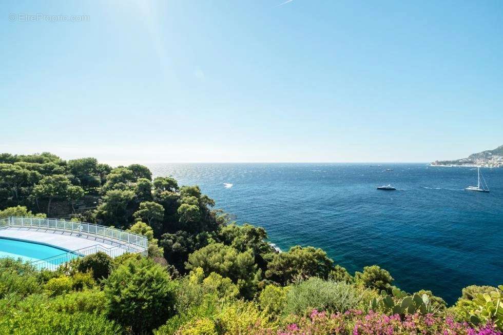 Appartement à ROQUEBRUNE-CAP-MARTIN