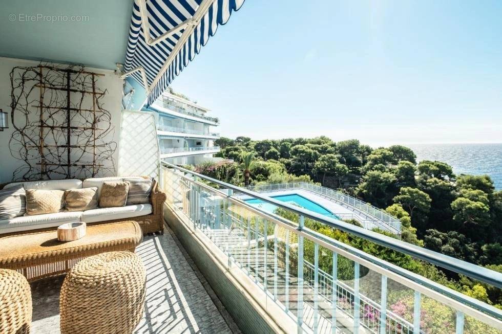 Appartement à ROQUEBRUNE-CAP-MARTIN