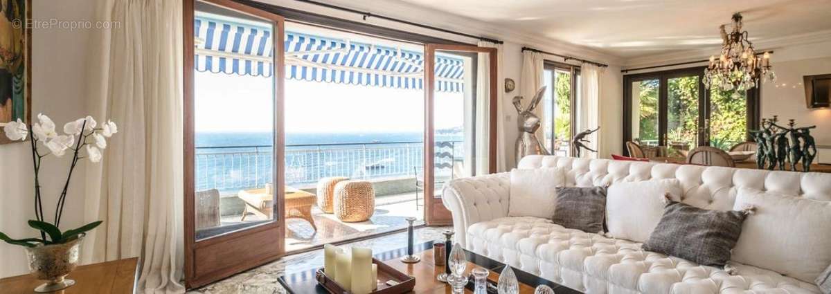 Appartement à ROQUEBRUNE-CAP-MARTIN