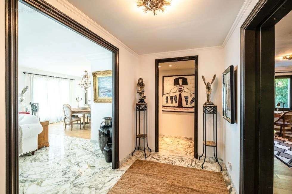 Appartement à ROQUEBRUNE-CAP-MARTIN