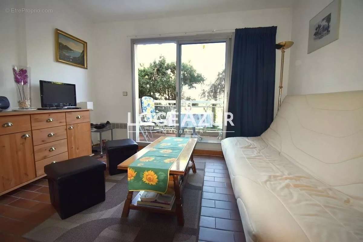 Appartement à VALLAURIS