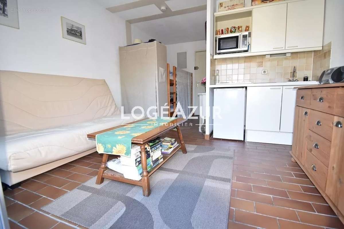 Appartement à VALLAURIS