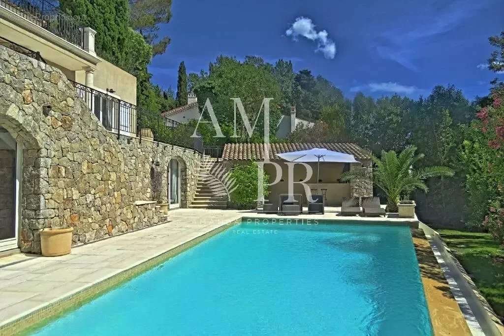 Maison à MOUGINS