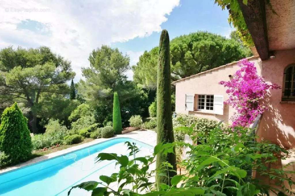 Maison à MOUGINS