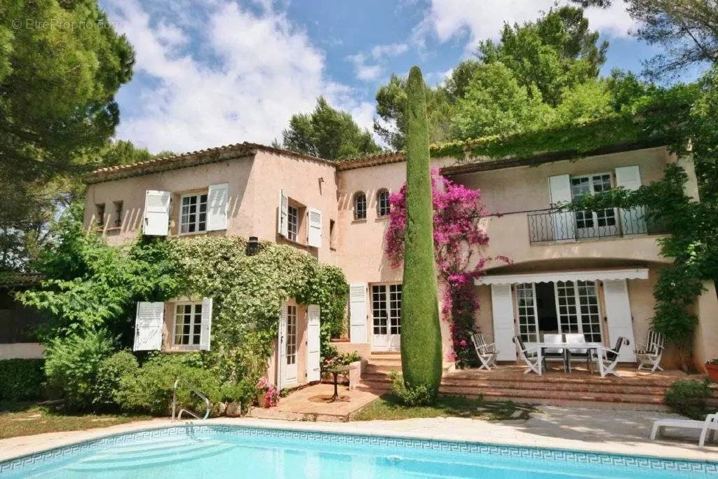 Maison à MOUGINS