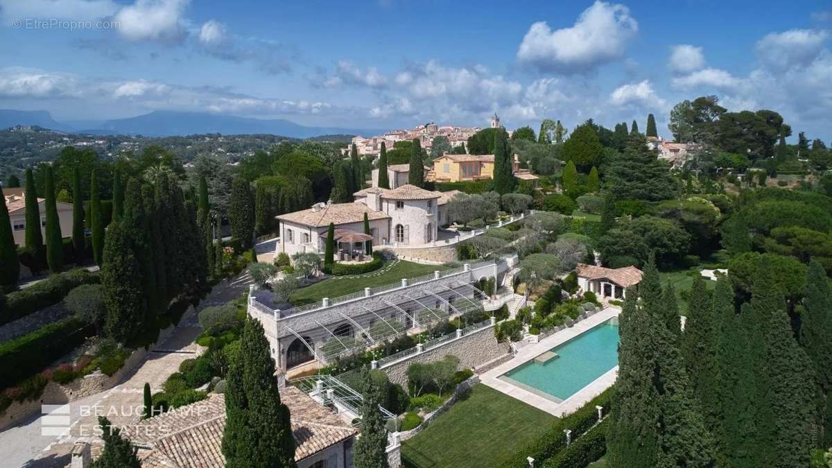 Maison à MOUGINS