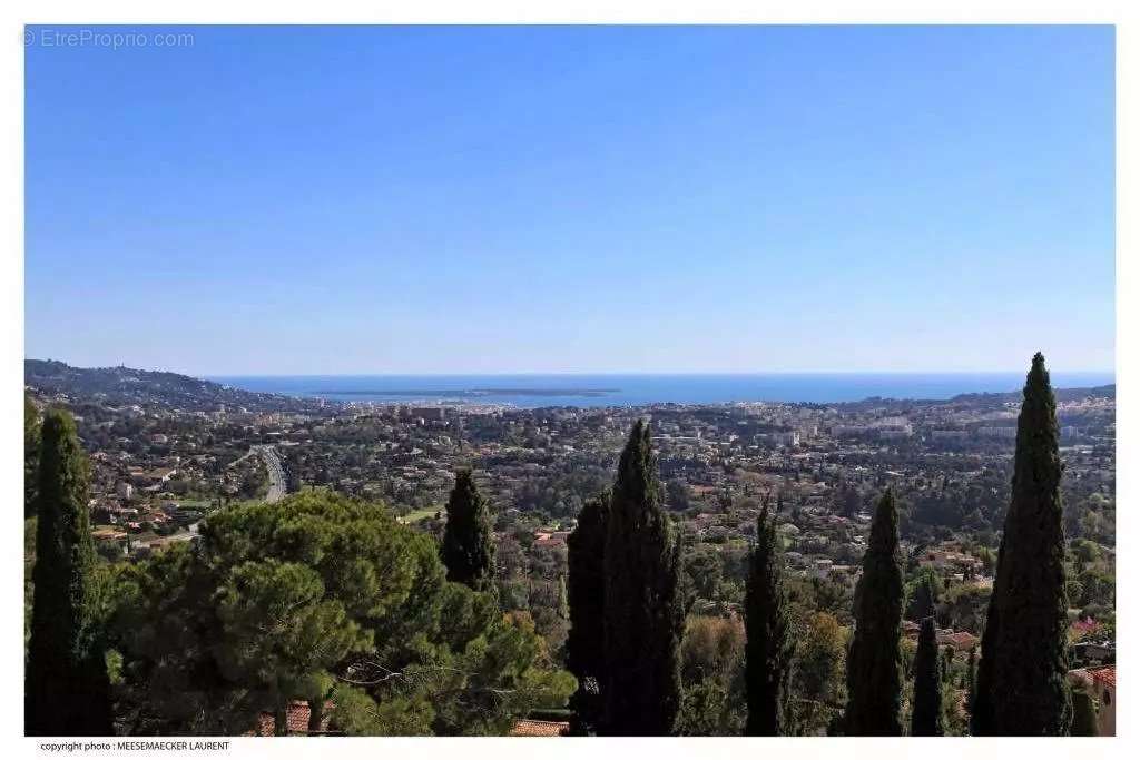 Maison à MOUGINS