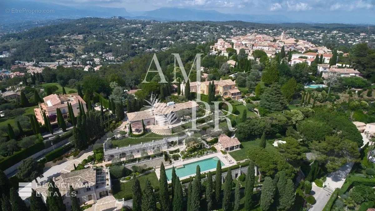 Maison à MOUGINS