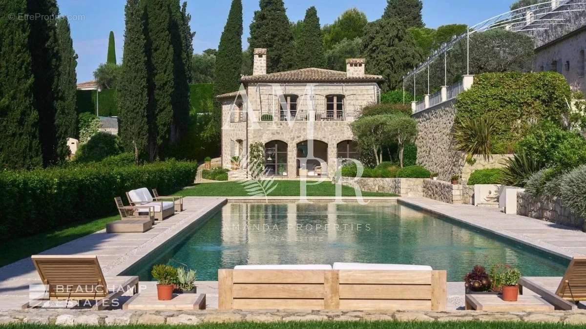 Maison à MOUGINS