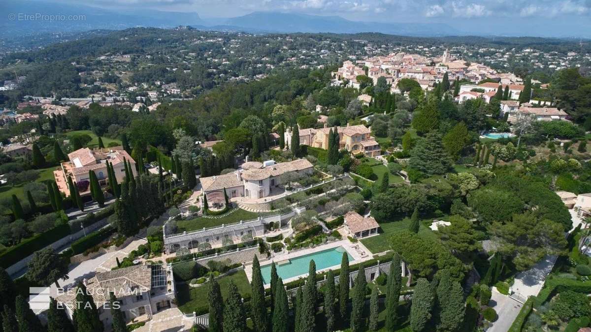 Maison à MOUGINS