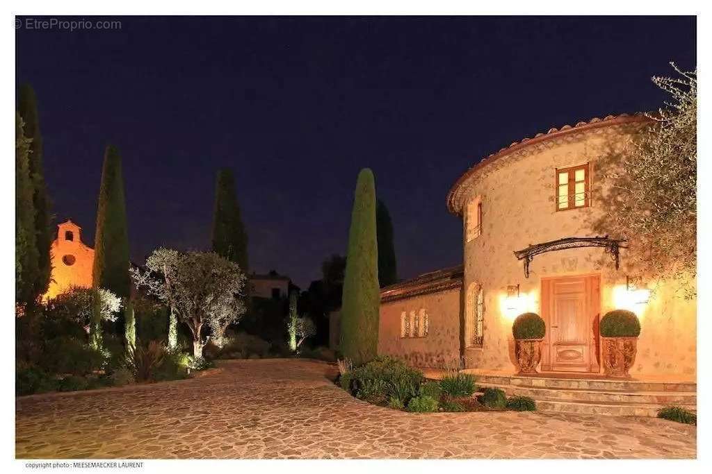 Maison à MOUGINS