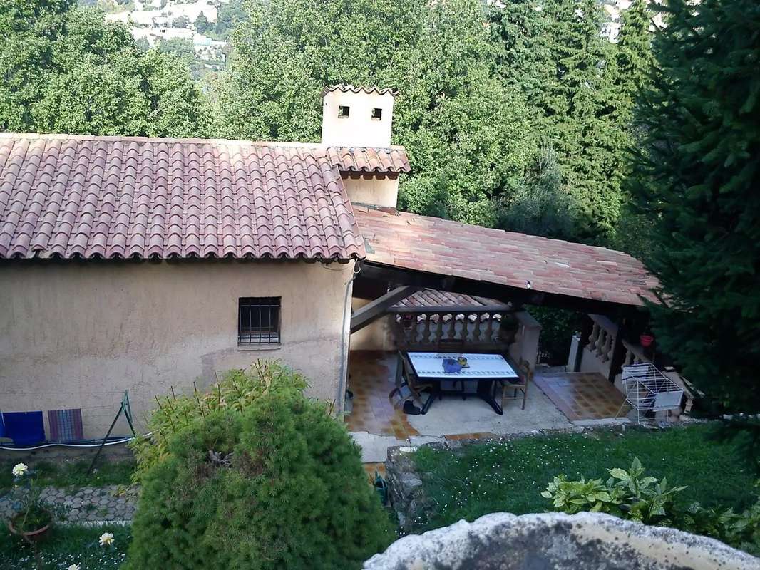 Maison à CHATEAUNEUF-GRASSE