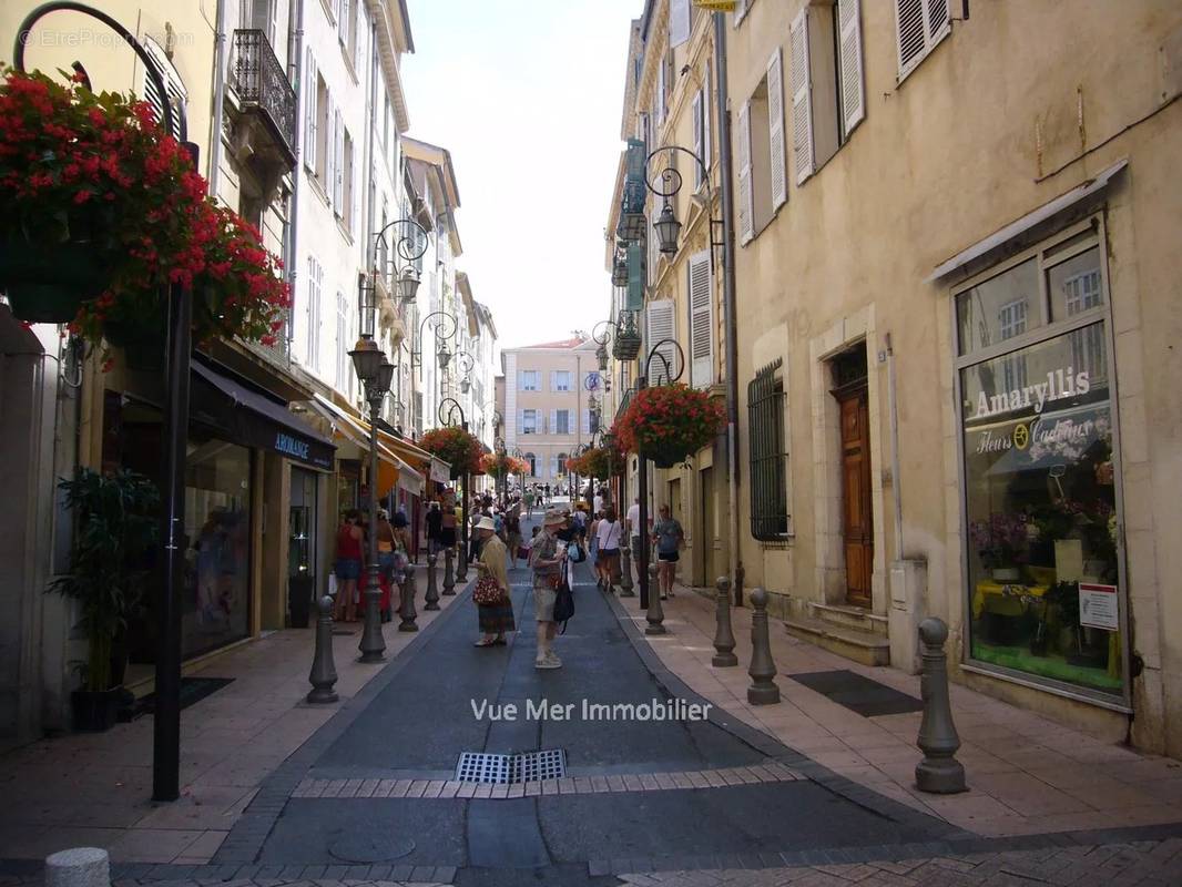 Commerce à ANTIBES