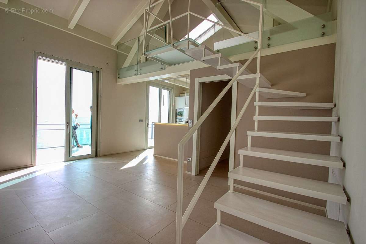 Appartement à ROQUEBRUNE-CAP-MARTIN