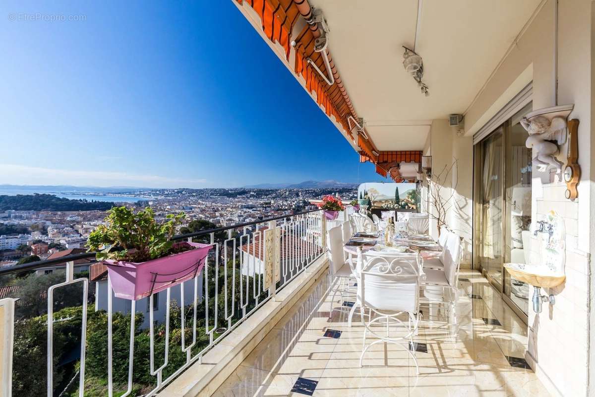 Appartement à NICE