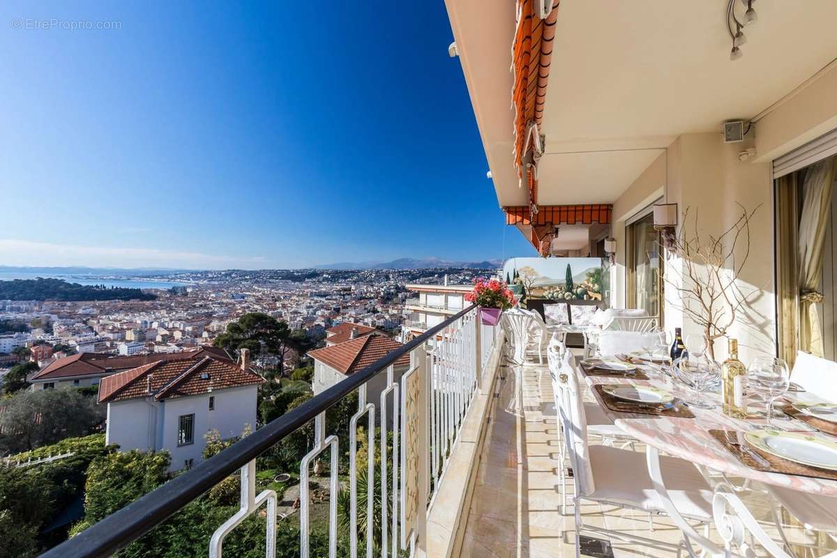 Appartement à NICE