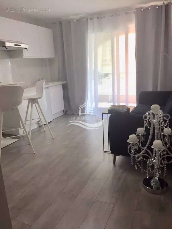 Appartement à BEAUSOLEIL