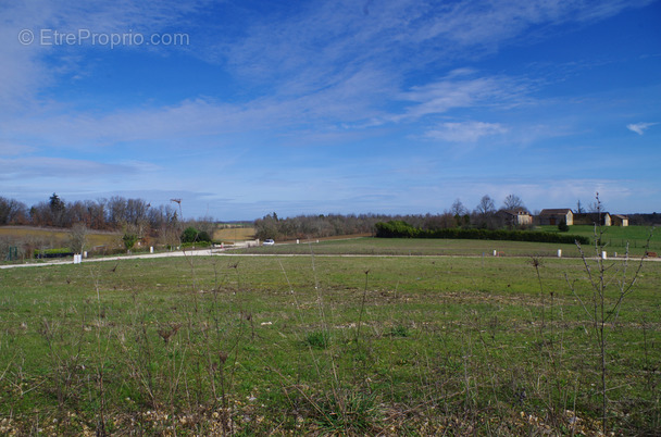 Terrain à PERIGUEUX