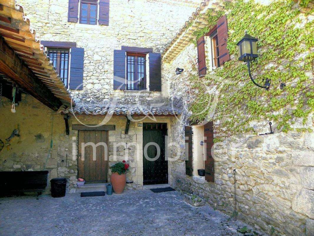 Maison à MONTBRUN-LES-BAINS