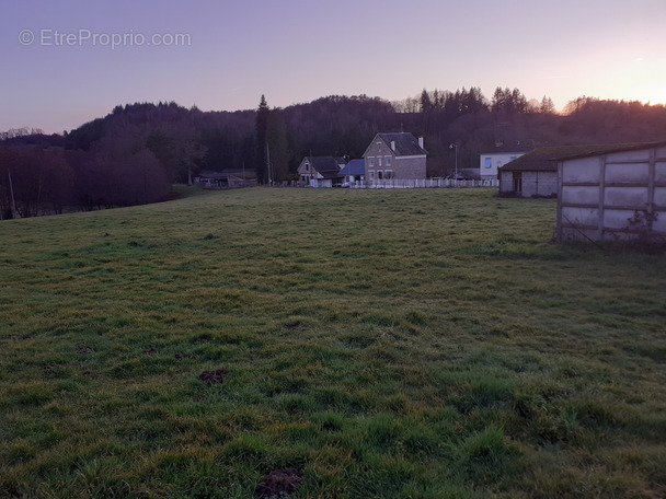 Terrain à SERVIERES-LE-CHATEAU