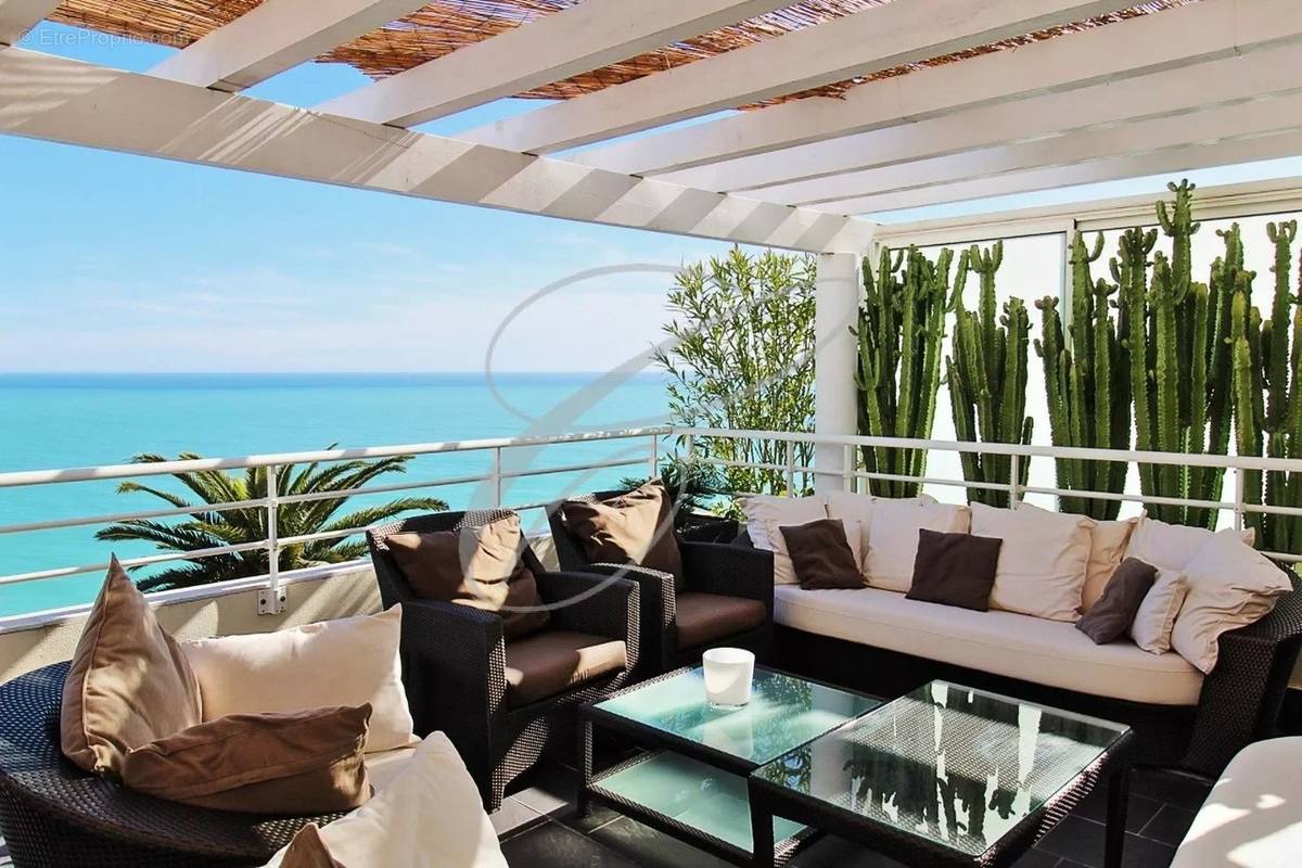 Appartement à ROQUEBRUNE-CAP-MARTIN