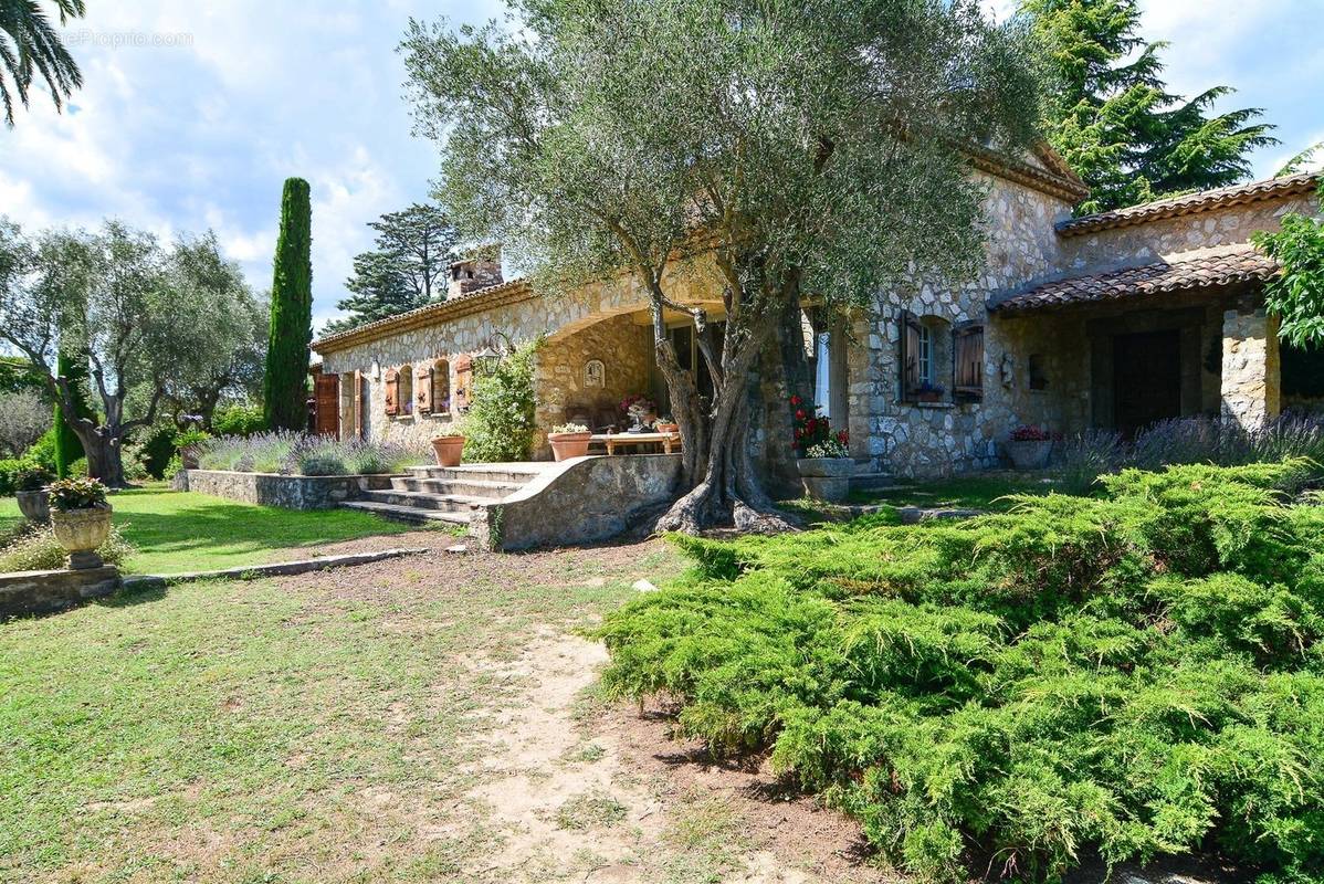 Maison à MOUGINS