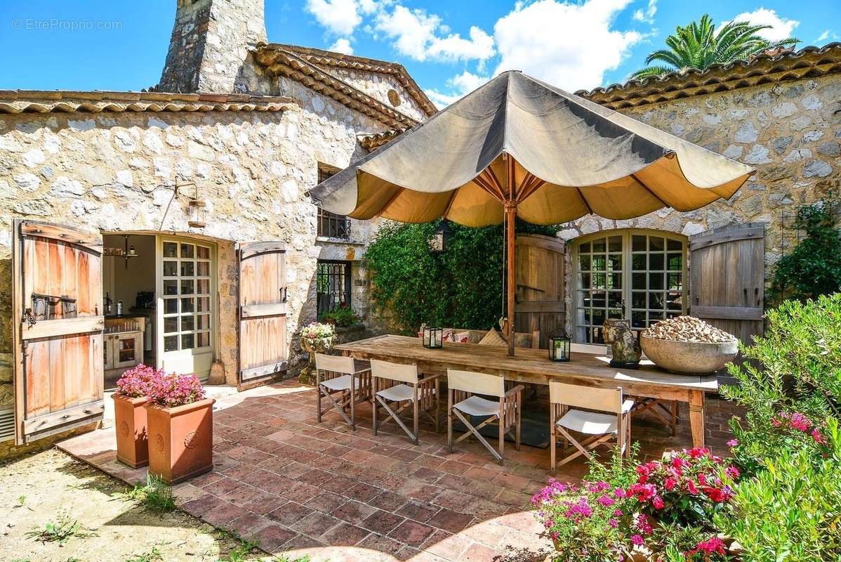 Maison à MOUGINS