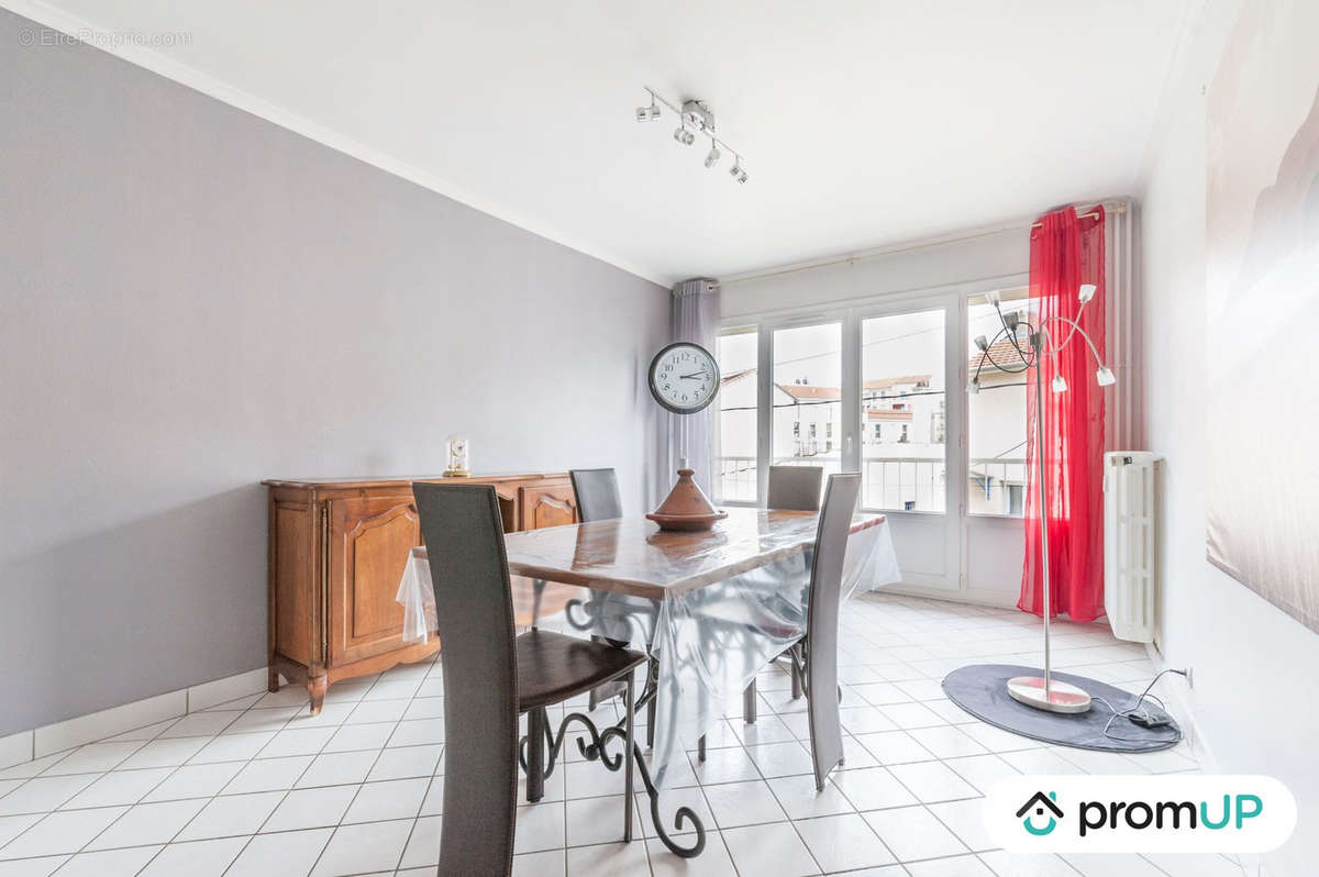 Appartement à SAINT-ETIENNE