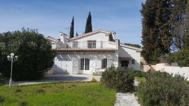 Maison à MOUGINS