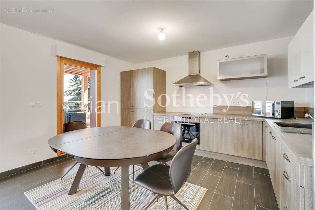 Appartement à EVIAN-LES-BAINS