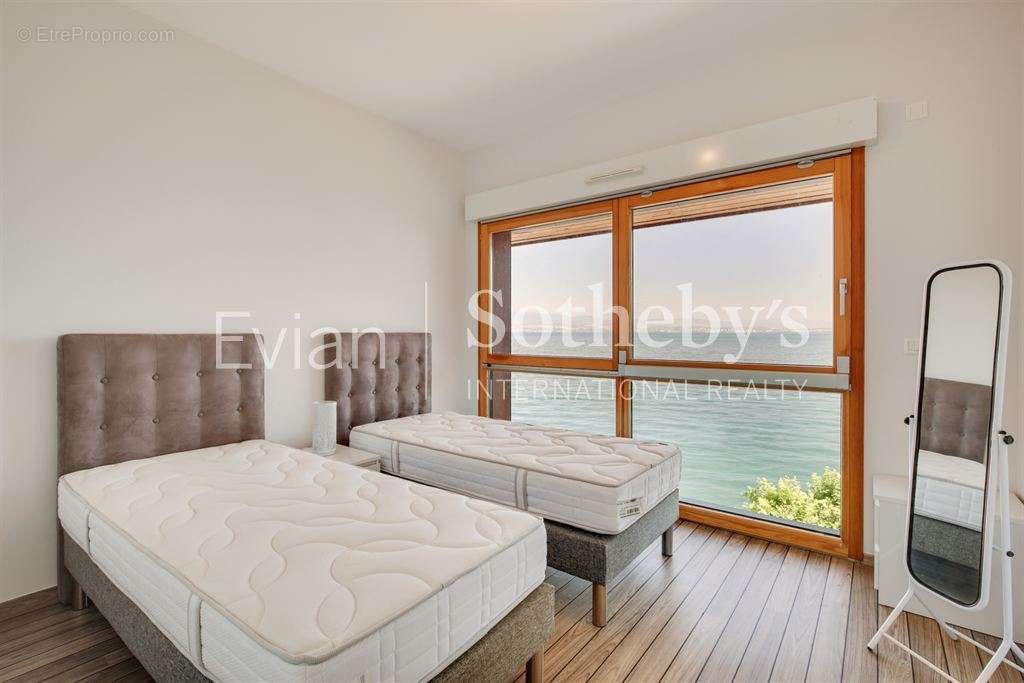 Appartement à EVIAN-LES-BAINS