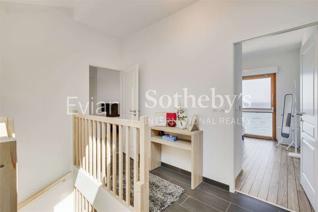 Appartement à EVIAN-LES-BAINS