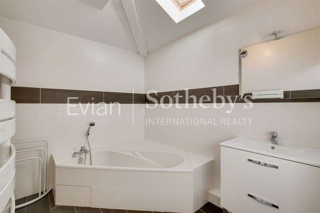 Appartement à EVIAN-LES-BAINS