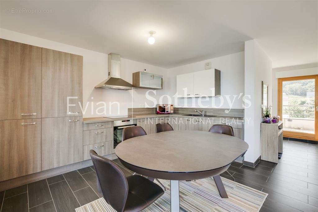 Appartement à EVIAN-LES-BAINS